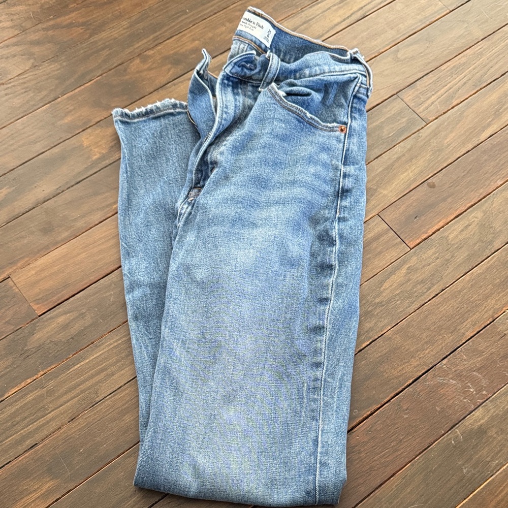 Abercrombie Ankle Straight High Rise Dark Wash Jeans